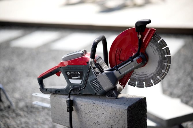 Découpeuse pro 82V - 2.5 kW